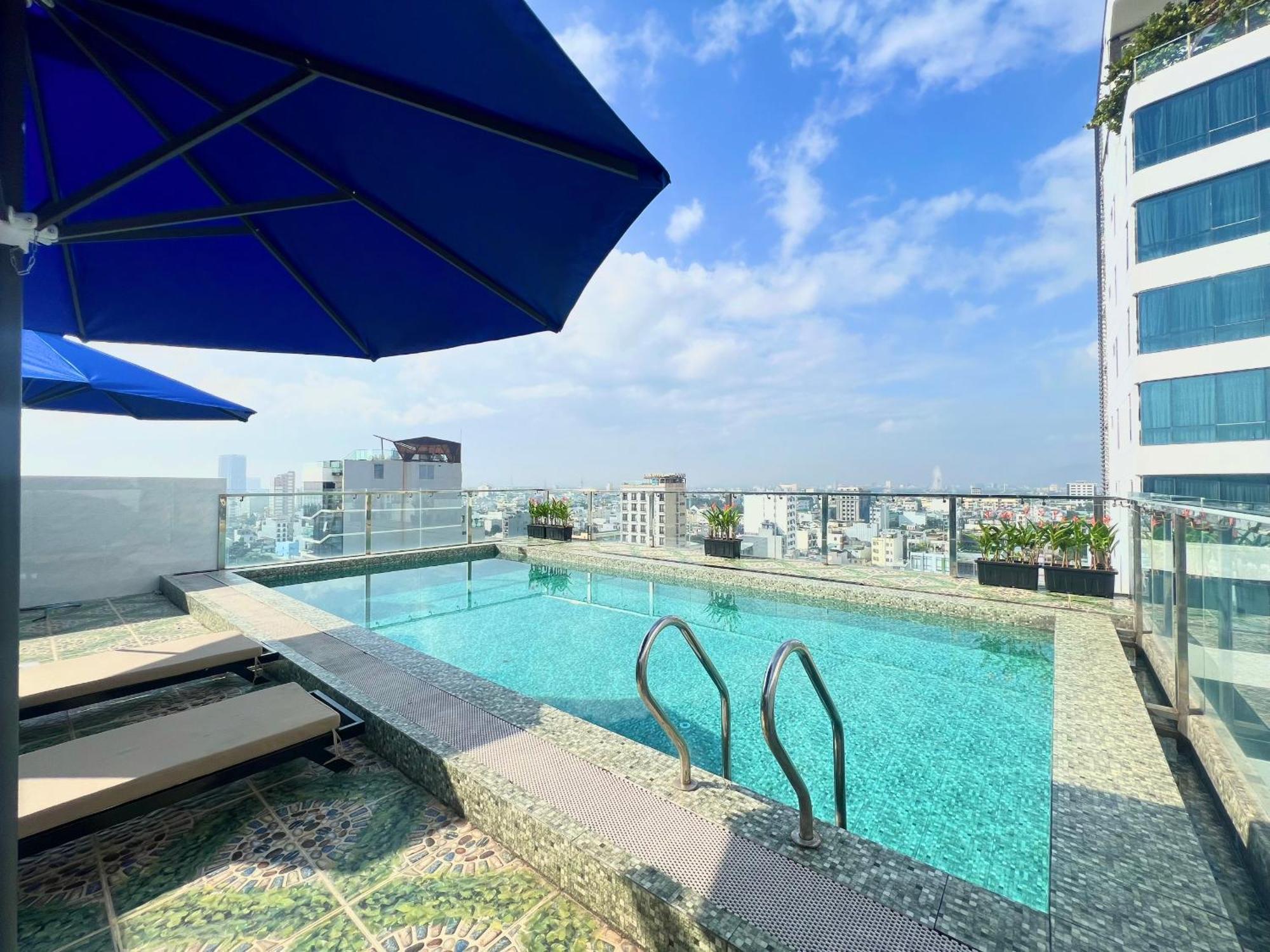 Palazzo Luxury Hotel Da Nang Buitenkant foto