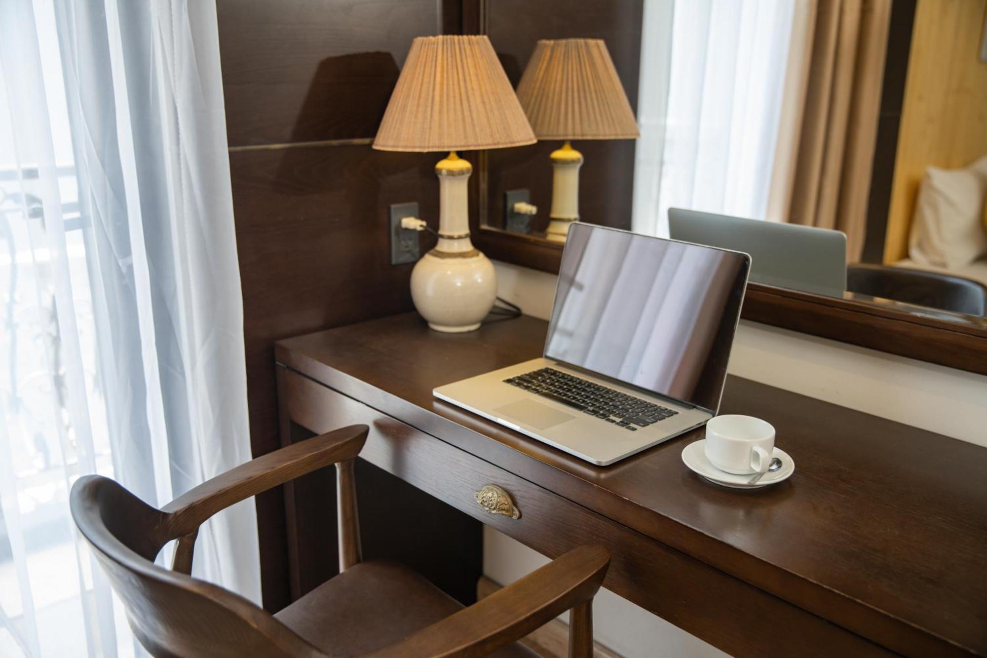 Palazzo Luxury Hotel Da Nang Buitenkant foto