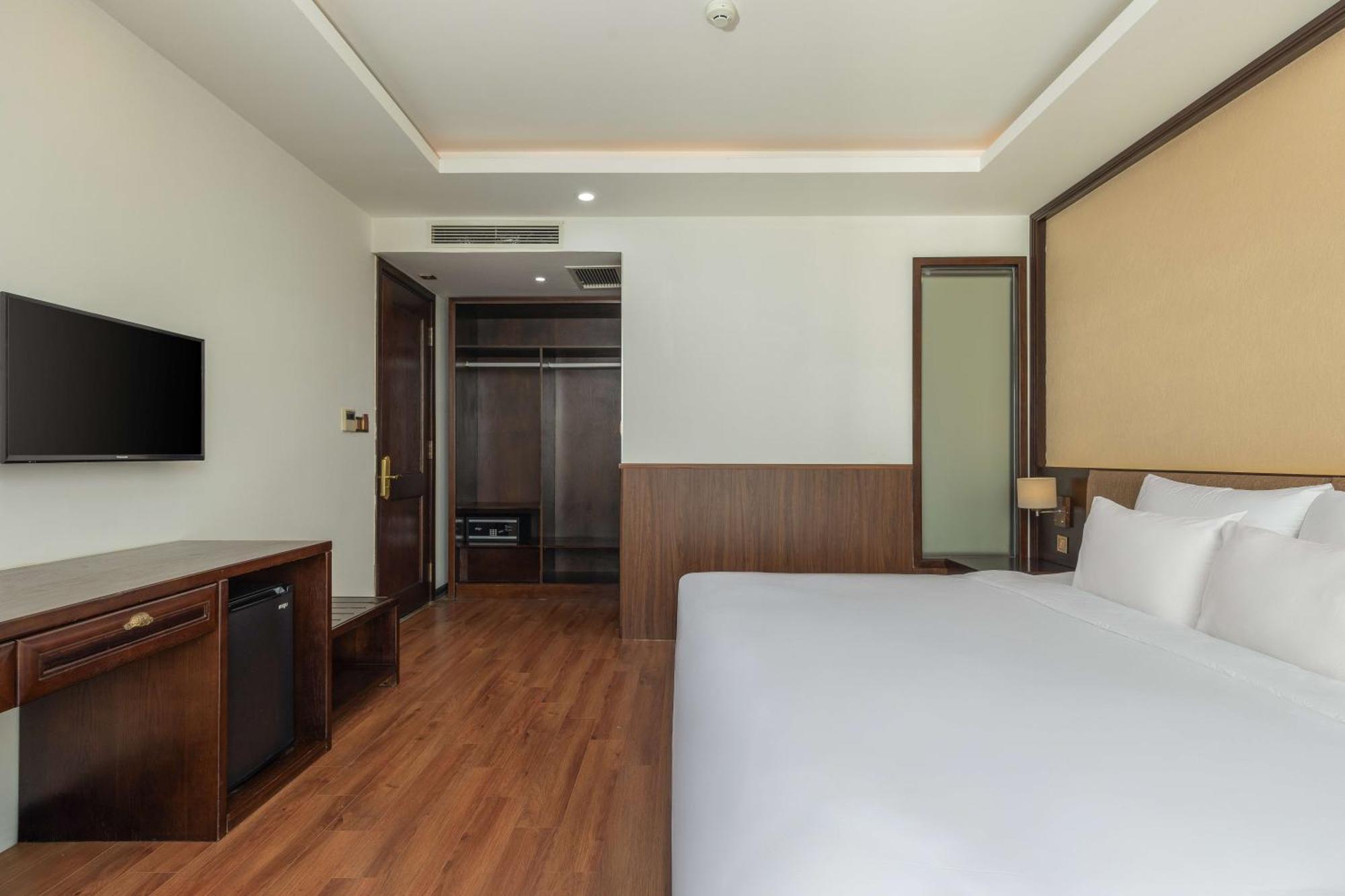Palazzo Luxury Hotel Da Nang Buitenkant foto