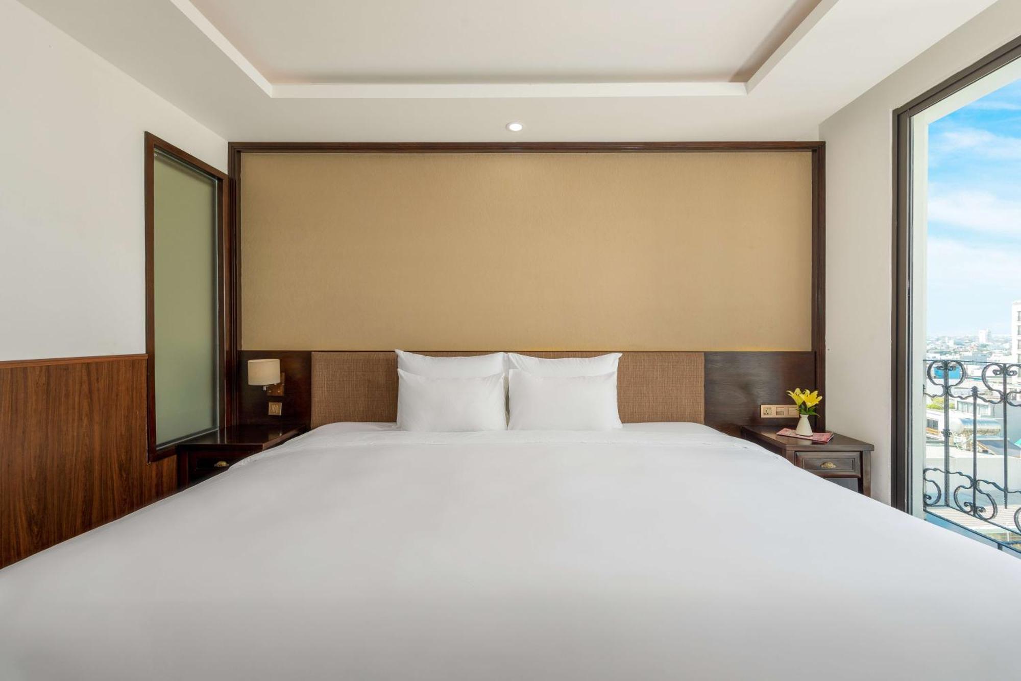 Palazzo Luxury Hotel Da Nang Buitenkant foto